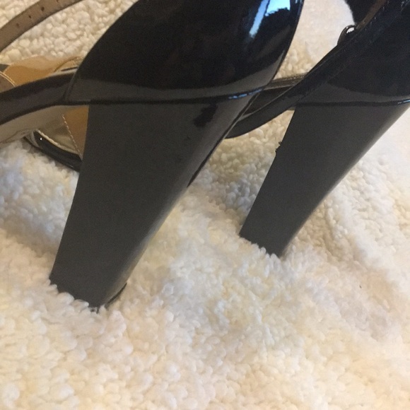 White House Black Market like new heels - Picture 5 of 6